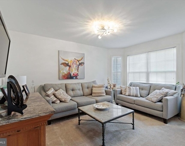 220 Primrose Lane - Photo Thumbnail 6