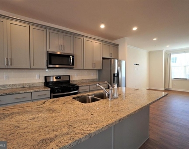 6 Manchester Drive - Photo Thumbnail 9