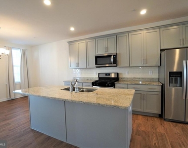 6 Manchester Drive - Photo Thumbnail 8