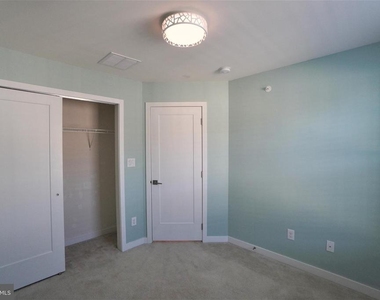 6 Manchester Drive - Photo Thumbnail 30