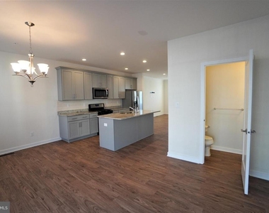 6 Manchester Drive - Photo Thumbnail 17