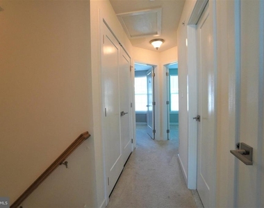 6 Manchester Drive - Photo Thumbnail 25