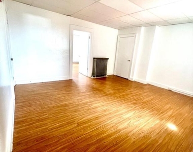 611 N 9th Street - Photo Thumbnail 9