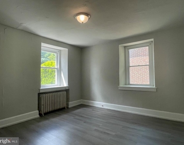 16 Windsor Avenue - Photo Thumbnail 11