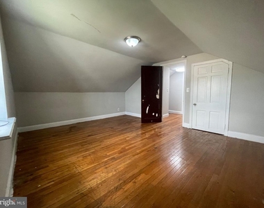 16 Windsor Avenue - Photo Thumbnail 19