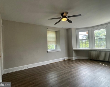 16 Windsor Avenue - Photo Thumbnail 7