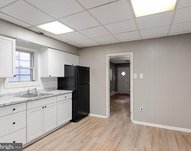 428 Penn Street - Photo Thumbnail 3