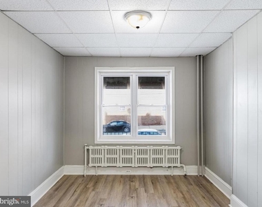 428 Penn Street - Photo Thumbnail 2