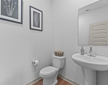 133 Folsom St - Photo Thumbnail 4