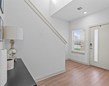 133 Folsom St - Photo Thumbnail 3