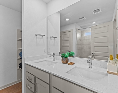 133 Folsom St - Photo Thumbnail 14