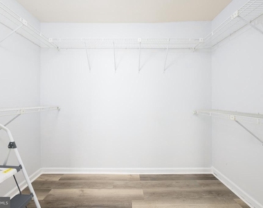 77 Bunker Hill Court - Photo Thumbnail 11
