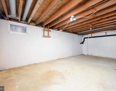 77 Bunker Hill Court - Photo Thumbnail 17