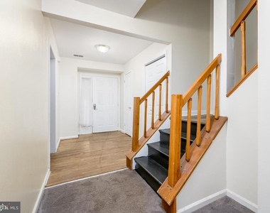 77 Bunker Hill Court - Photo Thumbnail 2