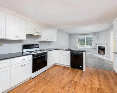 77 Bunker Hill Court - Photo Thumbnail 3