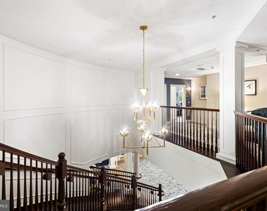 301 Victoria Gardens Drive - Photo Thumbnail 31