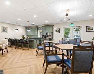 301 Victoria Gardens Drive - Photo Thumbnail 23