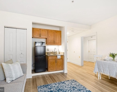 301 Victoria Gardens Drive - Photo Thumbnail 32