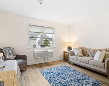 301 Victoria Gardens Drive - Photo Thumbnail 34