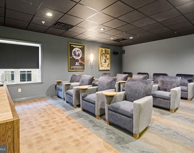 301 Victoria Gardens Drive - Photo Thumbnail 11