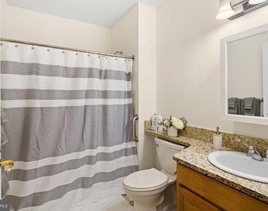 301 Victoria Gardens Drive - Photo Thumbnail 37