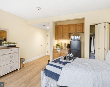 301 Victoria Gardens Drive - Photo Thumbnail 39