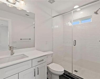 610 W 33rd St - Photo Thumbnail 9