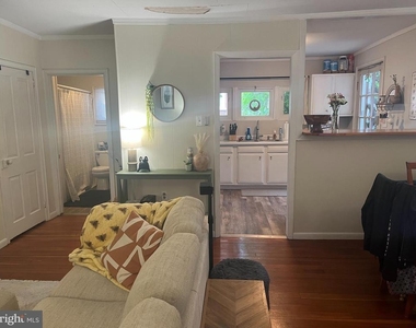 208 W Union - Photo Thumbnail 3