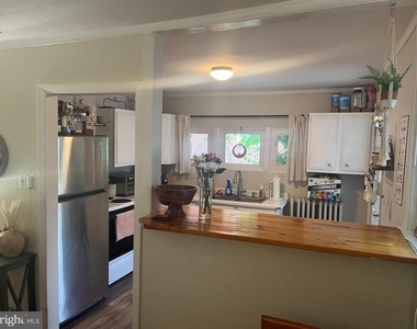 208 W Union - Photo Thumbnail 4