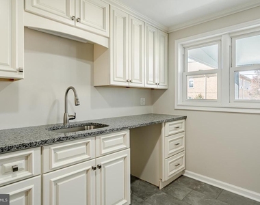 222 3rd Avenue - Photo Thumbnail 2