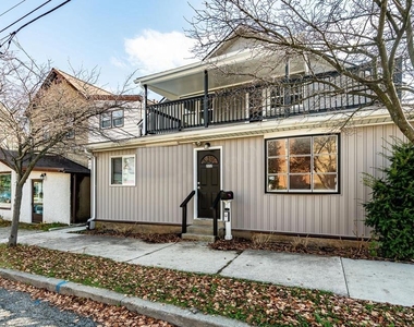 222 3rd Avenue - Photo Thumbnail 29