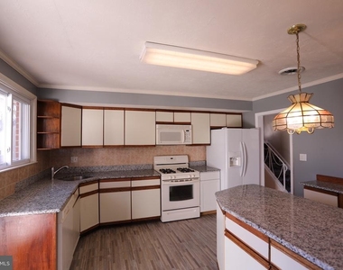 1443 Valley Forge Road - Photo Thumbnail 28