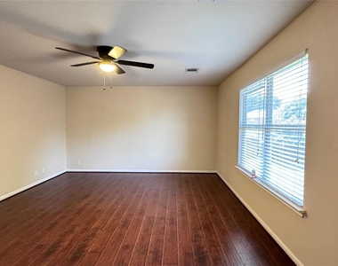 2211 Bent Bow Dr - Photo Thumbnail 29
