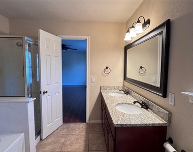 2211 Bent Bow Dr - Photo Thumbnail 22