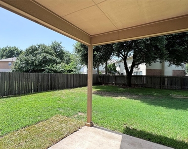 2211 Bent Bow Dr - Photo Thumbnail 37