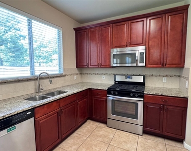 2211 Bent Bow Dr - Photo Thumbnail 16
