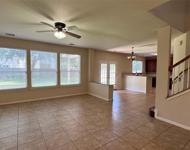 2211 Bent Bow Dr - Photo Thumbnail 6