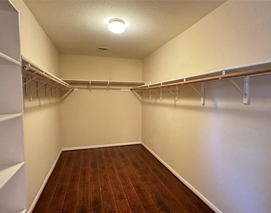 2211 Bent Bow Dr - Photo Thumbnail 25