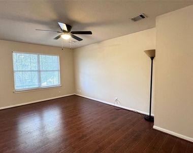 2211 Bent Bow Dr - Photo Thumbnail 31