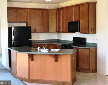 1933 Saxon Drive - Photo Thumbnail 5
