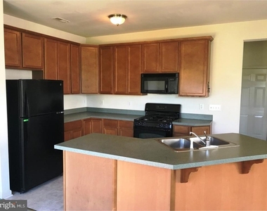 1933 Saxon Drive - Photo Thumbnail 11