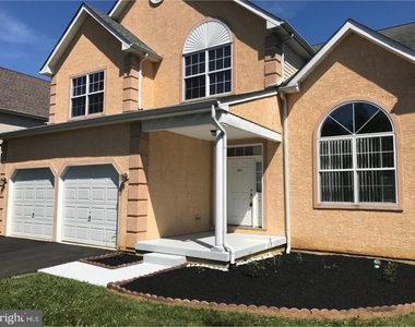 1933 Saxon Drive - Photo Thumbnail 3