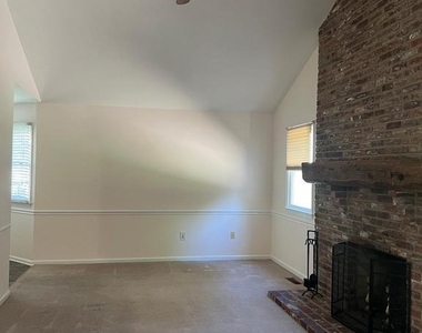 3576 Windridge Drive - Photo Thumbnail 13