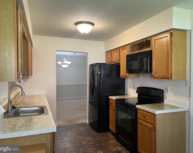 3576 Windridge Drive - Photo Thumbnail 8