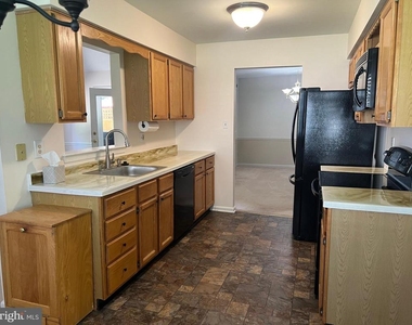 3576 Windridge Drive - Photo Thumbnail 7