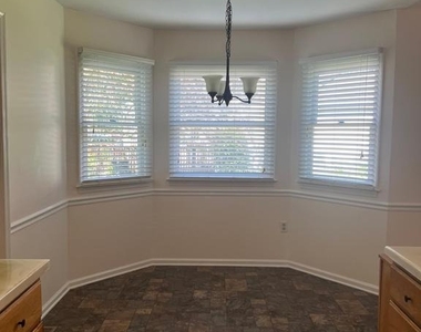 3576 Windridge Drive - Photo Thumbnail 10