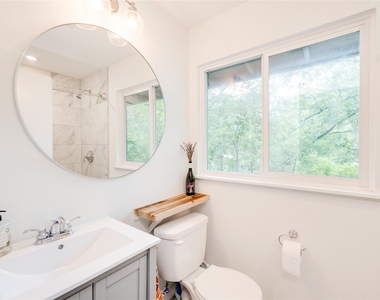 406 Arbor Ln - Photo Thumbnail 19