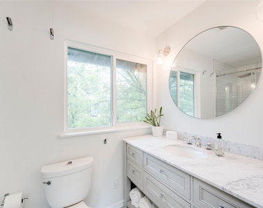 406 Arbor Ln - Photo Thumbnail 24