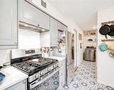 406 Arbor Ln - Photo Thumbnail 12