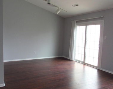 79 Portsmouth Court - Photo Thumbnail 4